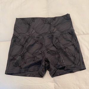 Buffbunny shorts